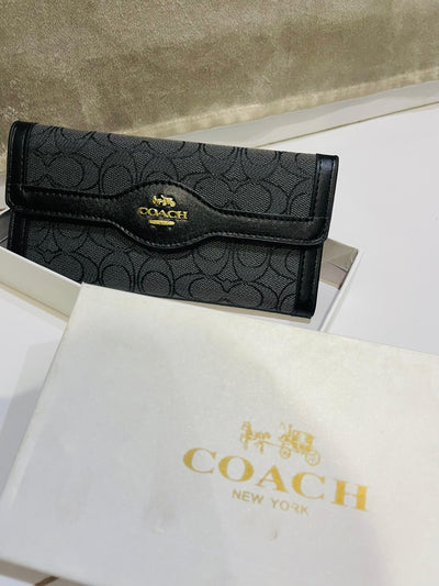 Women’s Coach Hand Clutch – master copy