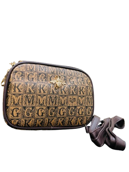 Latest shoulder bags with back zip