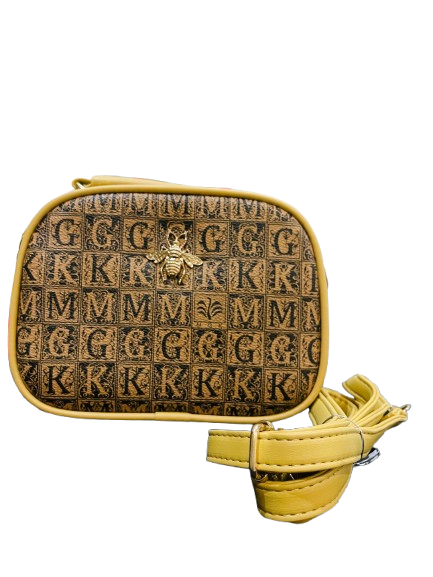 Latest shoulder bags with back zip