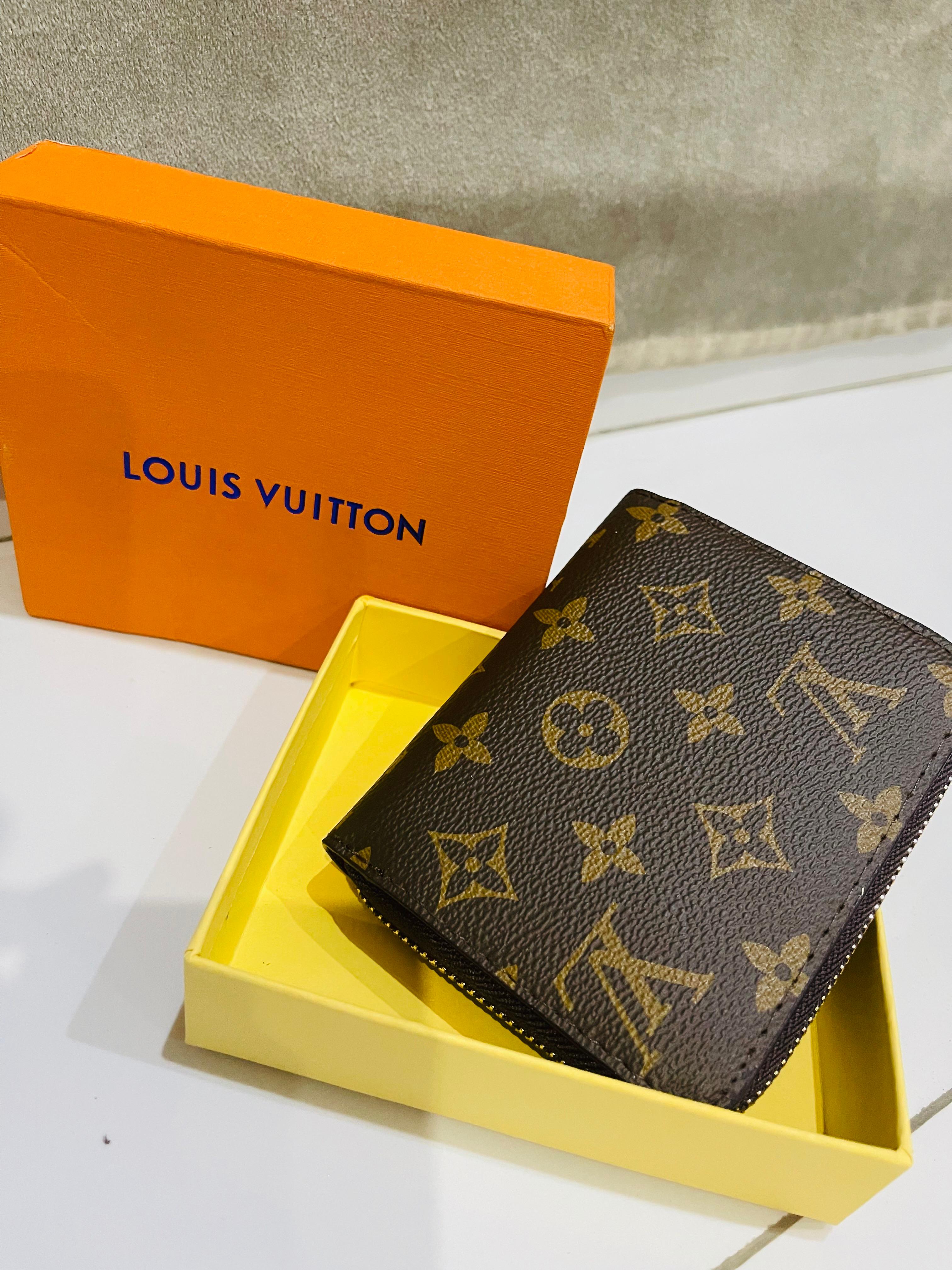 Black Louis Vuitton hand bag