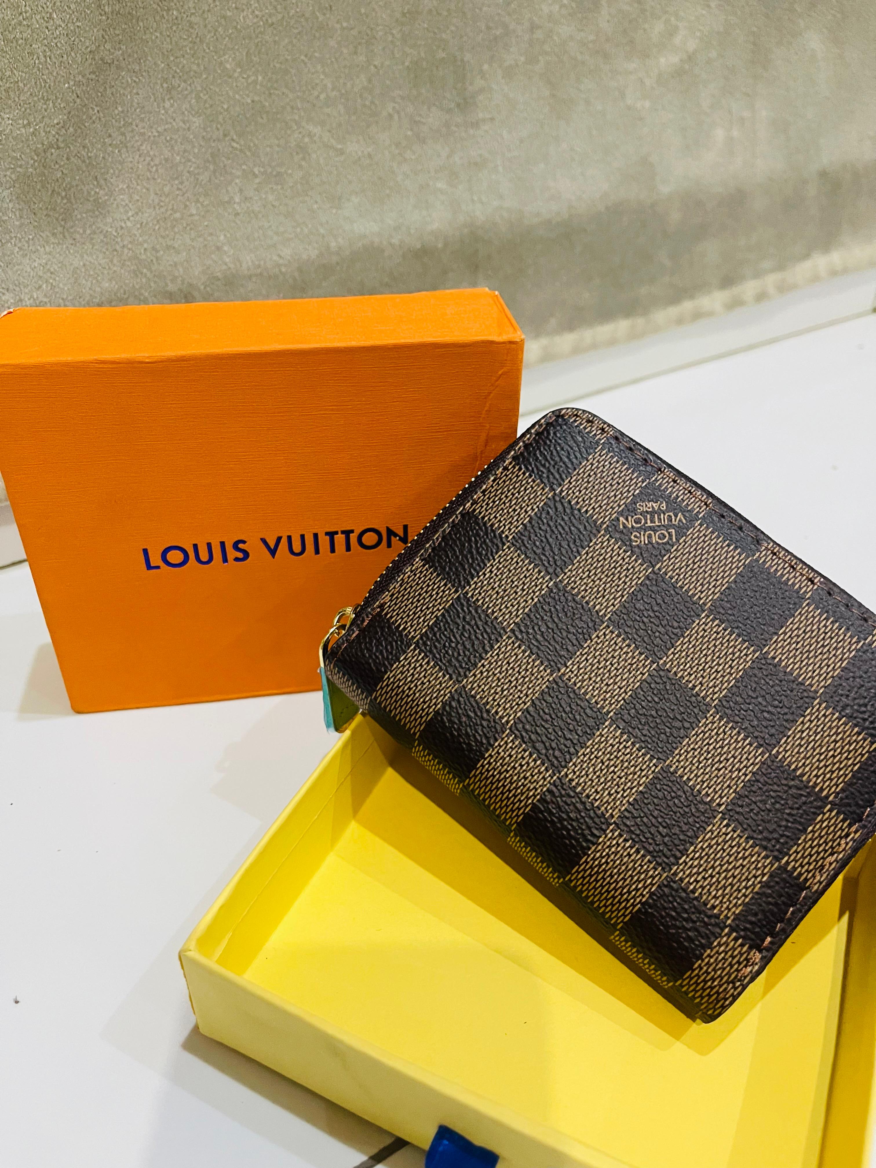 Black Louis Vuitton hand bag