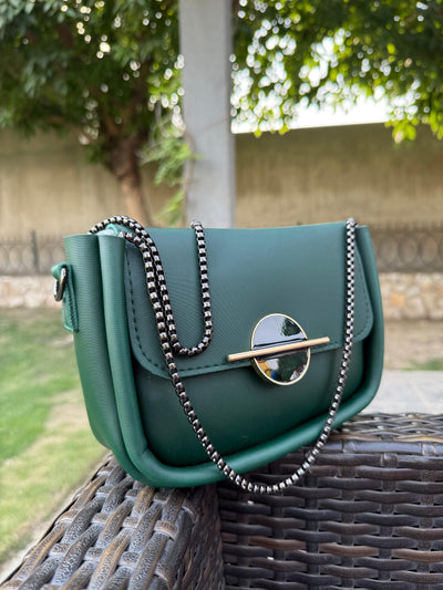 Modern & Functional Shoulder Bag