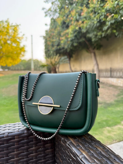 Modern & Functional Shoulder Bag