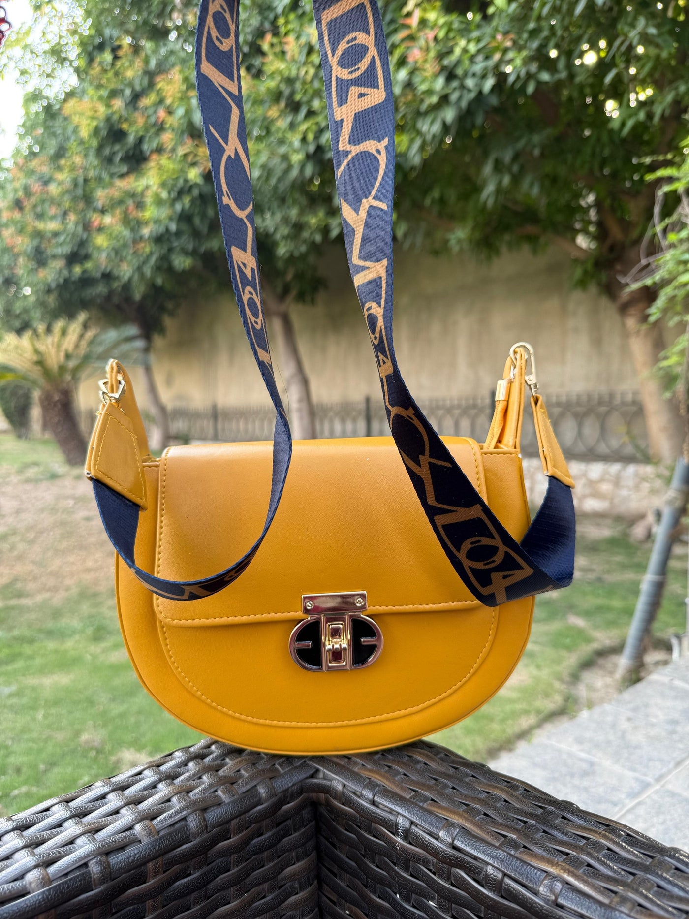 Classic Ladies Shoulderbag